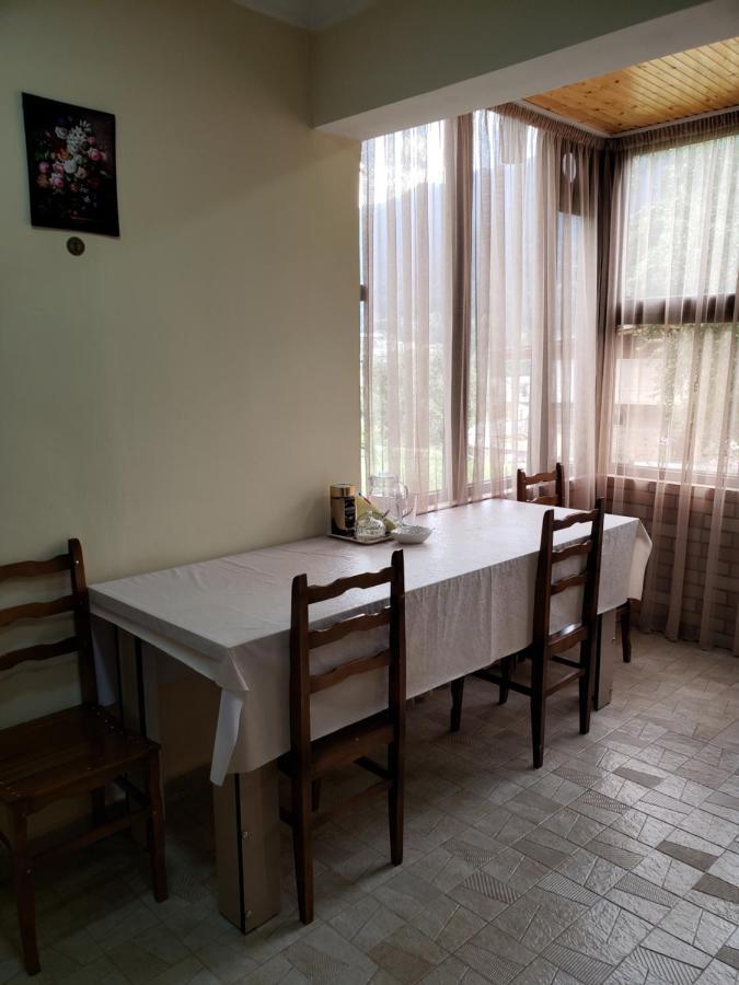 Guest House Nanu Mestia Exteriér fotografie